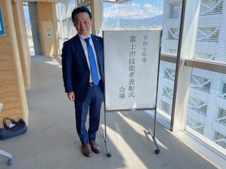 忙しいのは議員冥利に尽きる。